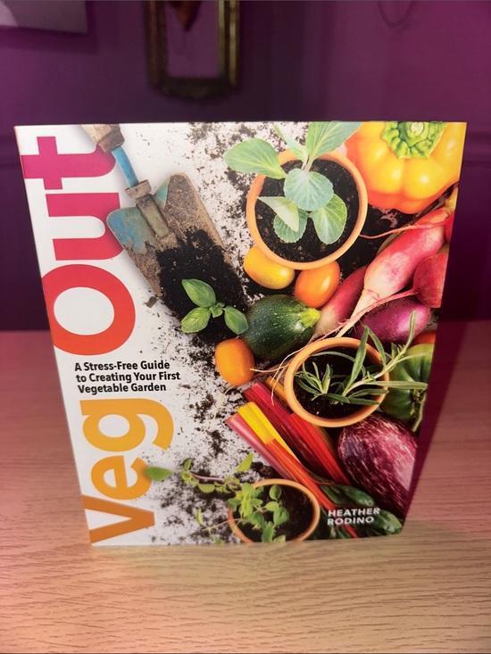 Other - Veg Out! - Colorful Gardening Guide (Pink)
